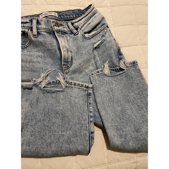 Abercrombie & Fitch The Boyfriend Jean - Picture 3 of 5
